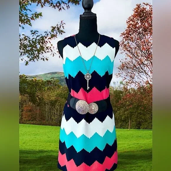 Necessary Objects Chevron Mini Dress XS Polyester Spandex - Picture 4 of 9